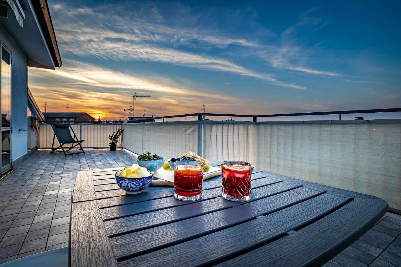 Il Terrazzo Sul Tramonto Apartment Bastiglia Exterior photo